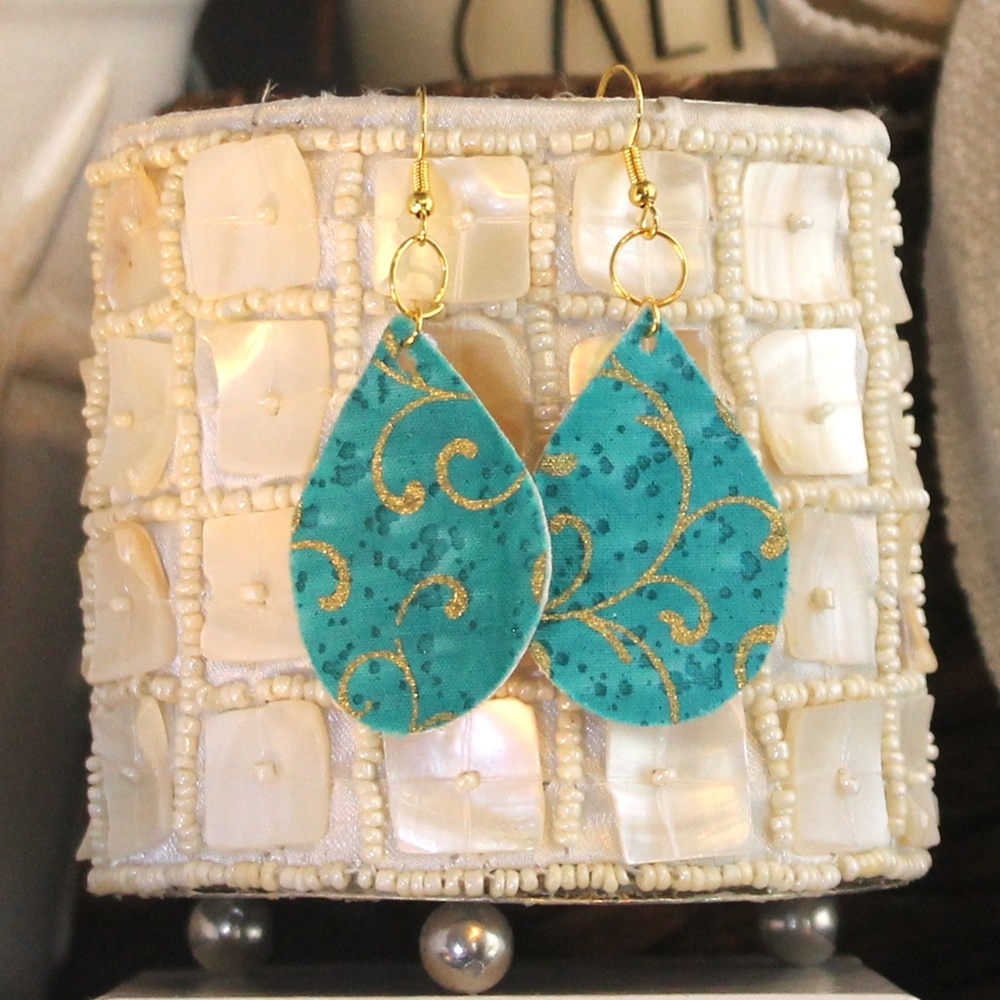 Medium teardrop earrings with blue and copper